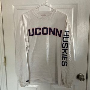 long sleeve white UConn Huskies tee Jansport XL